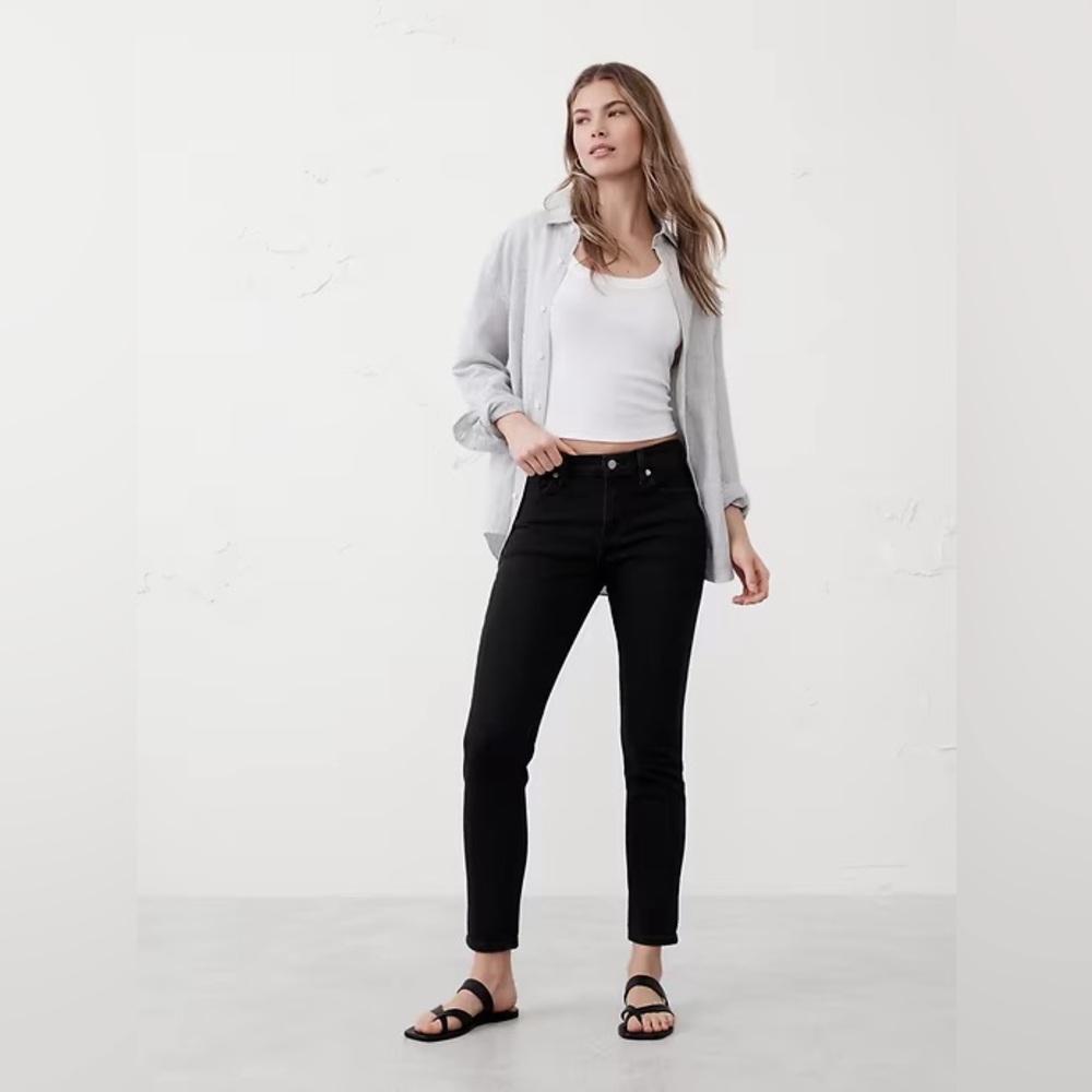 Banana Republic Skinny Mid-Rise Jean - Black - 28/6​